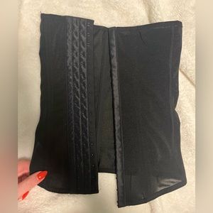 skims corset xs barely worn